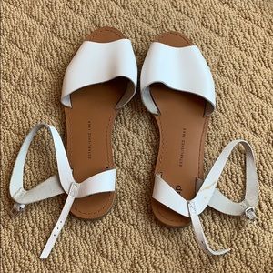 GAP SANDALS